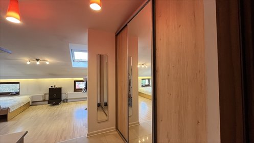 Nałęczów, widna kawalerka na poddaszu, 36 m2 mieszkanie Nałęczów, Głębocznica