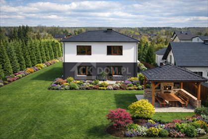 Urokliwy dom 180 m² z dużym potencjałem w Jedlni-Letnisko dom Jedlnia-Letnisko