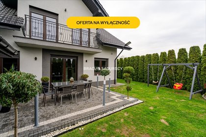 Nowoczesny dom 180 m² z garażami i poddaszem w Igołomi dom Igołomia