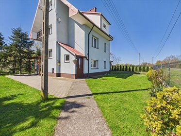 Dom z dużym potencjałem inwestycyjnym i przestronnym rozkładem. dom Przemysław