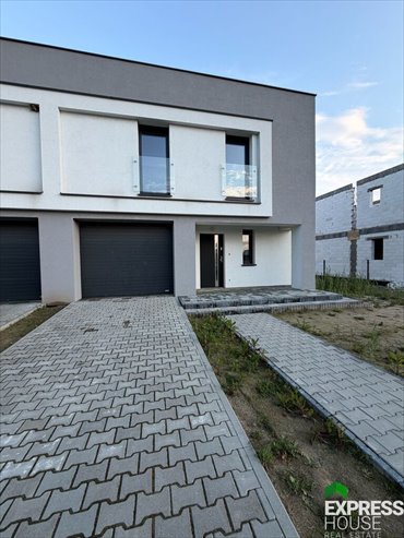 Nowoczesny dom 149 m² z dużymi przeszkleniami i ogrodem dom Granówko