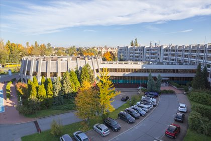 Na sprzedaż duża nieruchomość biurowo-usługowa w Krakowie lokal użytkowy Kraków, ul. Kapelanka 1