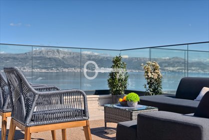 Luksusowy penthouse 50 m od morza (taras 100 m²) z widokiem na Split mieszkanie Slatine, Slatine, Split