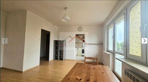 Atrakcyjna kawalerka z dużym potencjałem i balkonem mieszkanie Legionowo