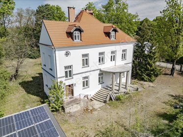 Zabytkowa willa 250 m2 z nowoczesnym ogrzewaniem i garażem dom Milanówek