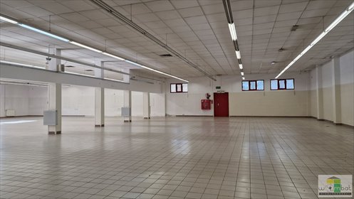 Obiekt komercyjny 660 m² z dużą halą i parkingiem lokal użytkowy Dzierżoniów