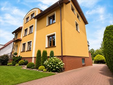Przestronny dom z 4 niezależnymi mieszkaniami (potencjał) dom Kamień Pomorski