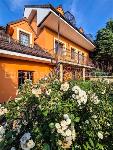 Sprzedam przestronny dom 381 m² z dużym potencjałem w Jeleniej Górze dom Jelenia Góra