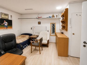 Dom 160 m² z mieszkaniem i warsztatem w Milanówku dom Milanówek