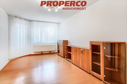 Na sprzedaż przestronne 3-pokojowe mieszkanie 56 m² z balkonem i garażem mieszkanie Kielce, KSM, Leszczyńska