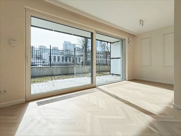 Do sprzedania przytulna kawalerka z tarasem i ogródkiem mieszkanie Warszawa, Wola, Ogrodowa