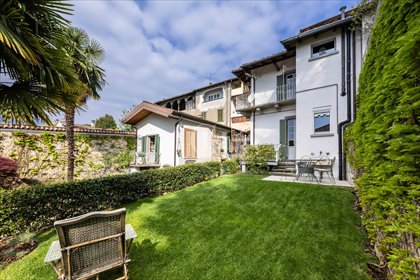 Urokliwy dom z 3 pokojami, tarasem i ogrodem dom Solto Collina