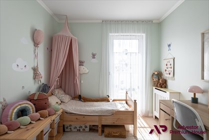 Skrajny dom 95 m² z ogrodem i poddaszem w Zalasewie dom Zalasewo, Planetarna