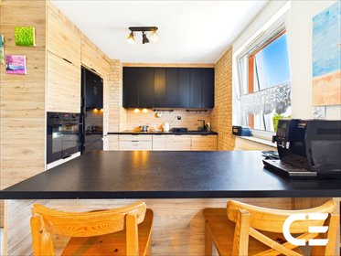 Do sprzedania dwupoziomowe 101 m² mieszkanie z 5 pokoi i klimatyzacją mieszkanie Oława, ks. Franciszka Kutrowskiego 29d