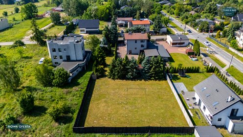 Przestronny dom z ogrodem i budynkiem usługowym dom Pabianice, Miodowa