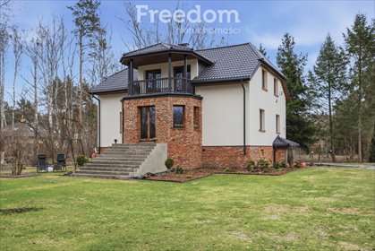 Sprzedam dom 230 m² z garażem i ogrodem w Magdalence dom Magdalenka