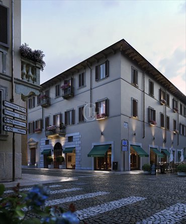 Apartament 137 m² w centrum Werony - elegancja i historia mieszkanie Verona