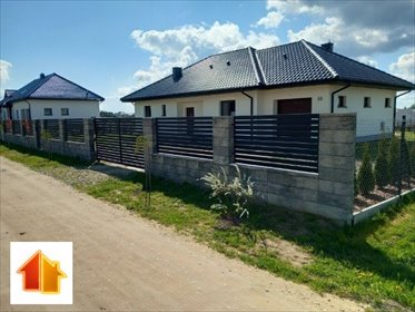 Przemyślany dom z wysokiej jakości materiałów, 145 m2 dom Stara Biała, Różana